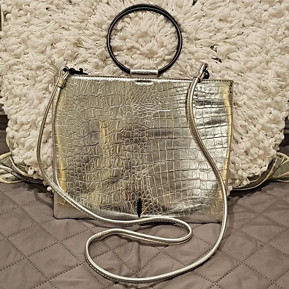 Thacker Crossbody Bag - Picture 15 of 16